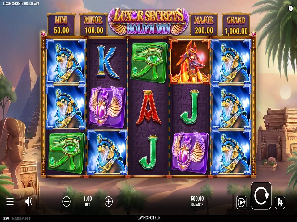 Luxor Secrets Hold n Win screenshot